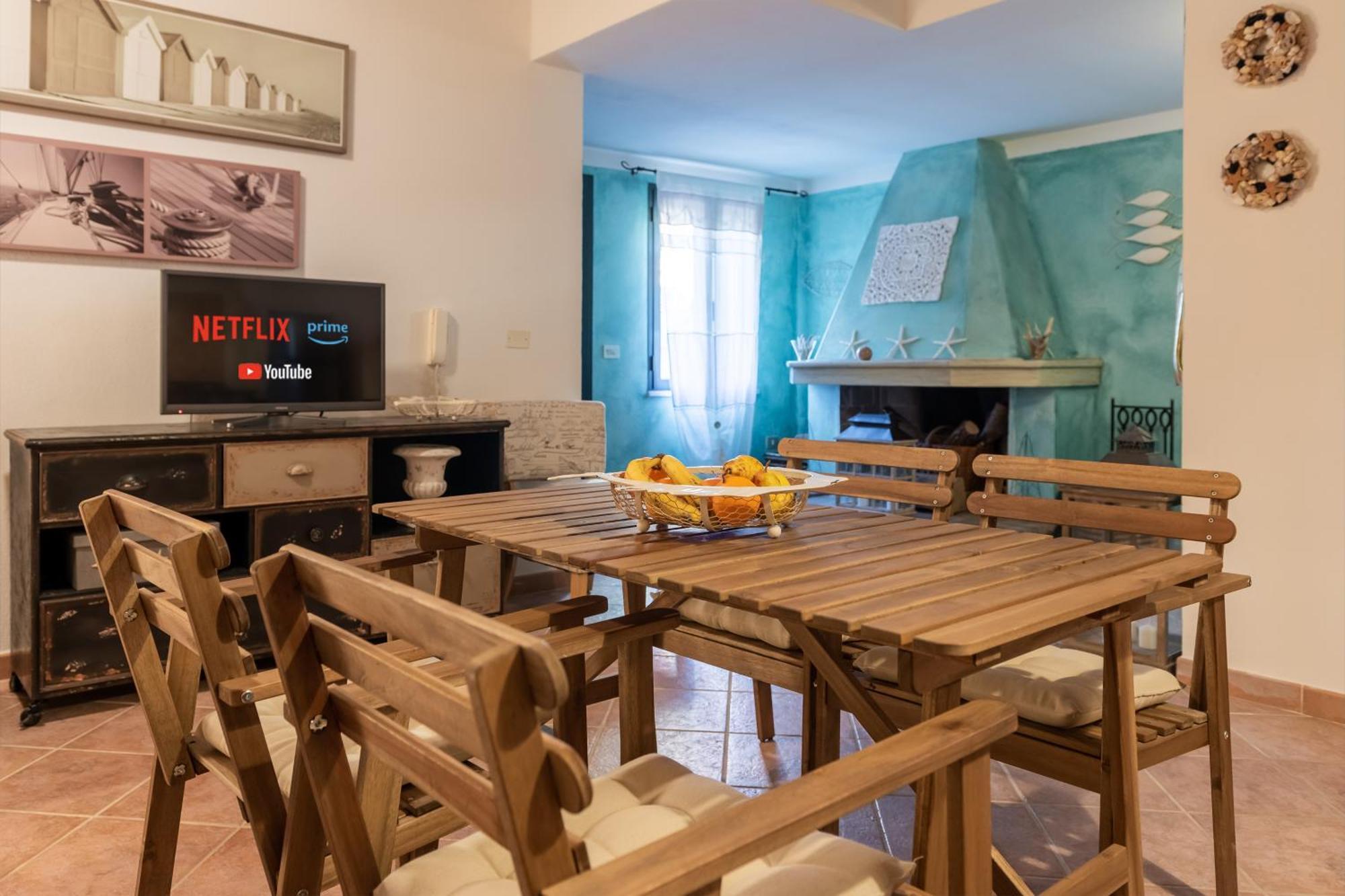 Raffinata Taverna Con Camino Cala Liberotto Buitenkant foto